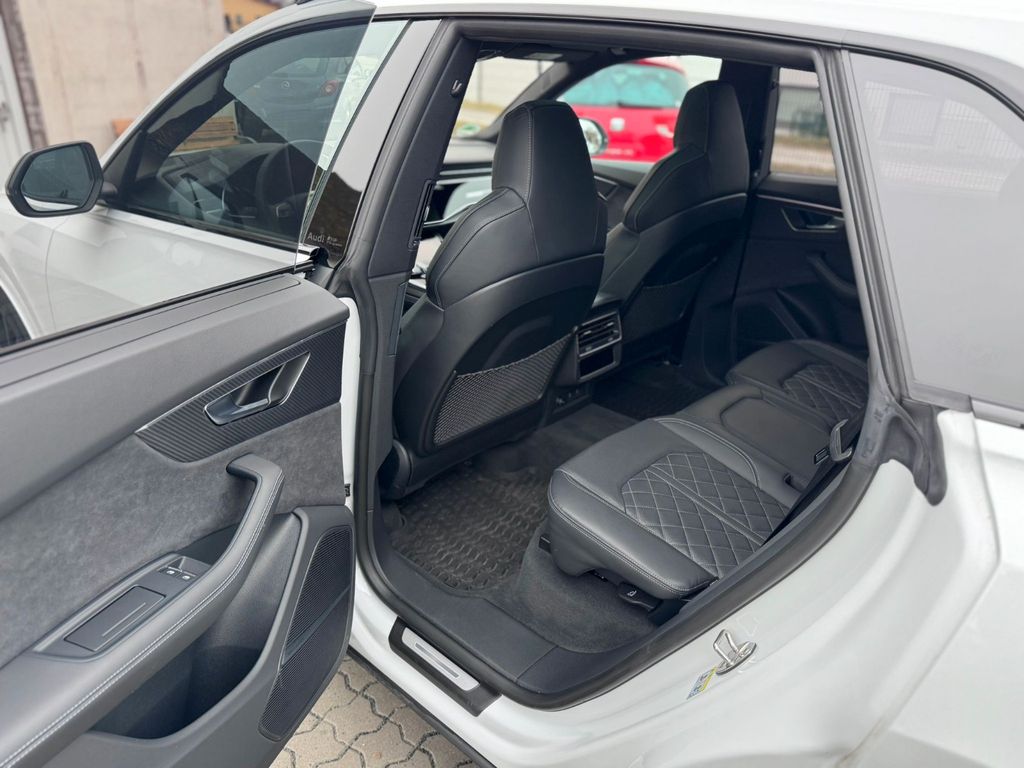 Audi SQ8 2024