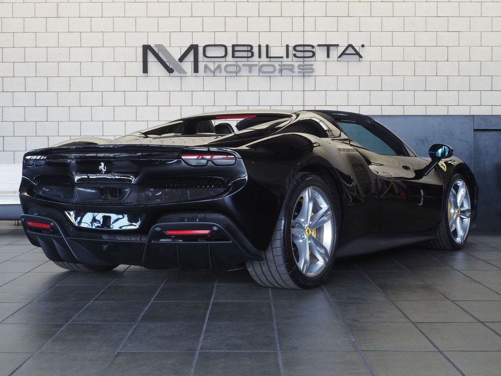 Ferrari 296 GTS 2025