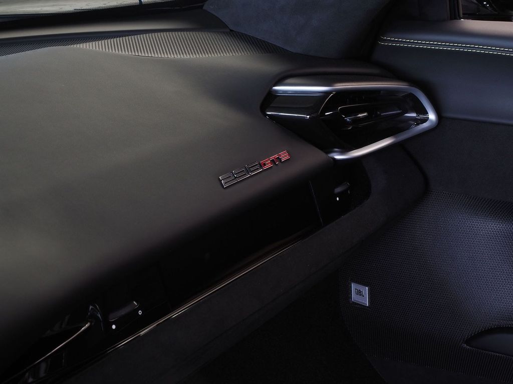 Ferrari 296 GTS 2025