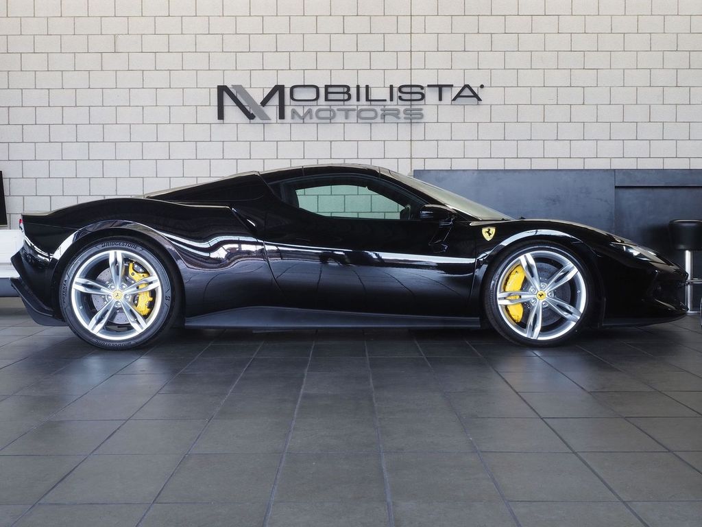 Ferrari 296 GTS 2025