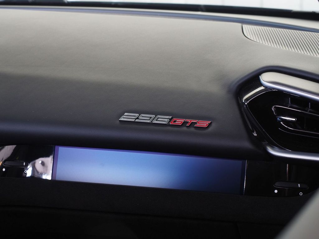 Ferrari 296 GTS 2025