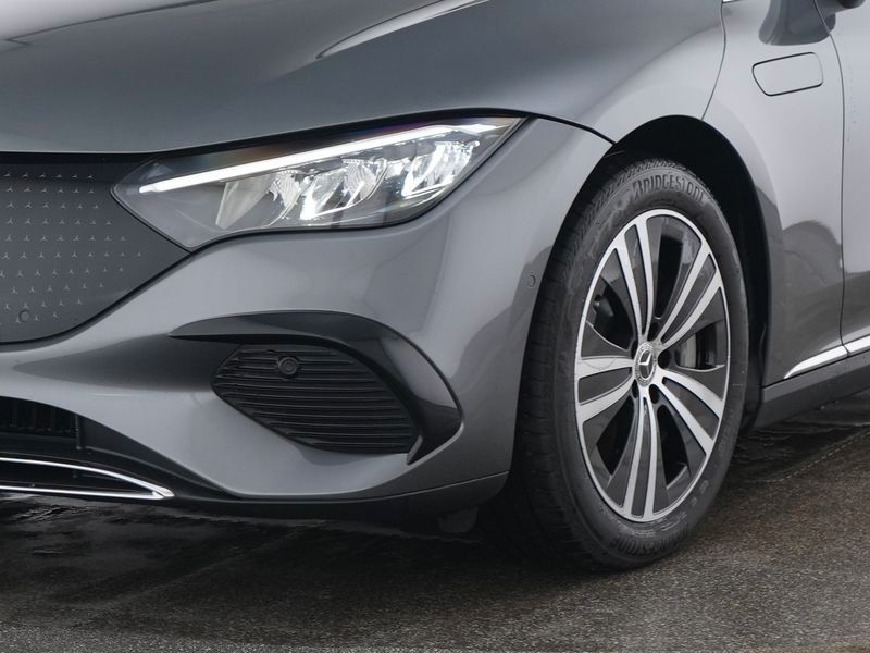 Mercedes-Benz EQE 2024