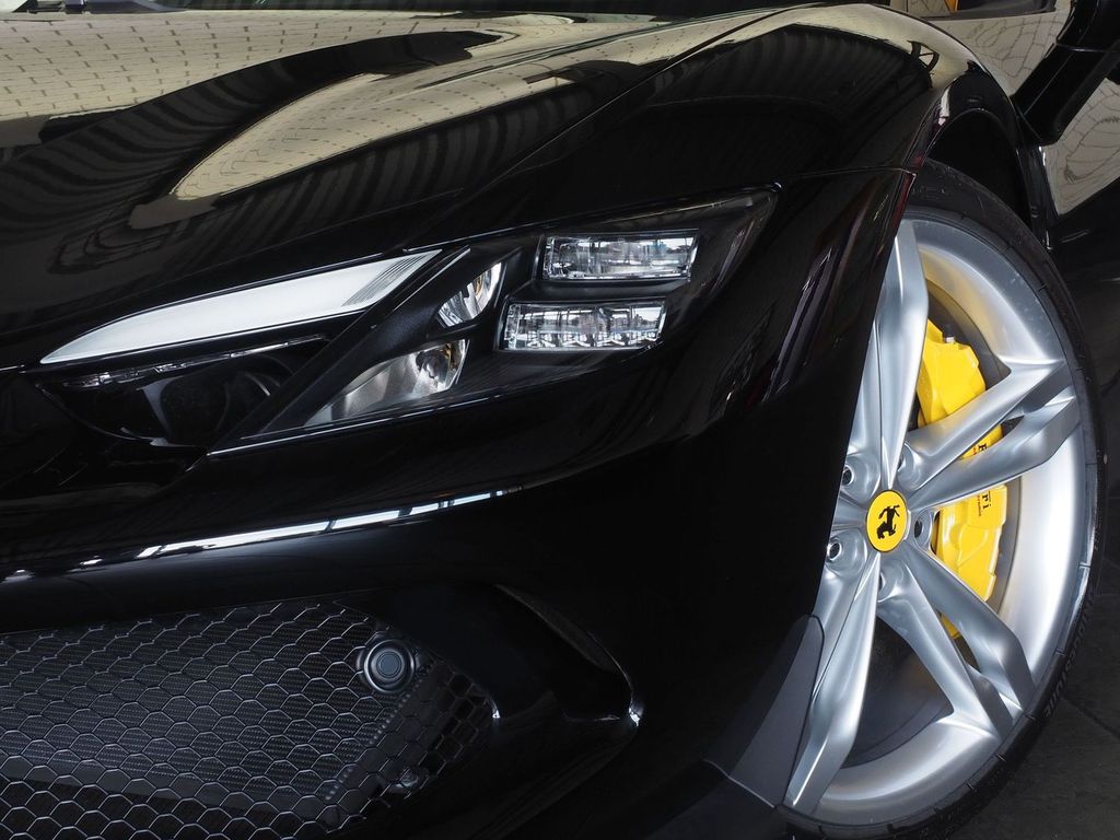 Ferrari 296 GTS 2025