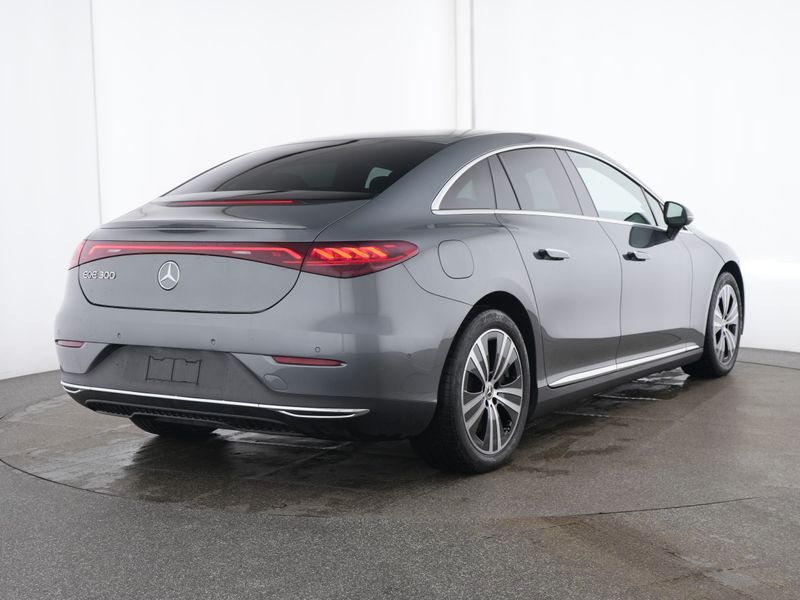 Mercedes-Benz EQE 2024