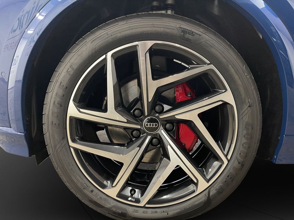 Audi Q6 e-tron 2025
