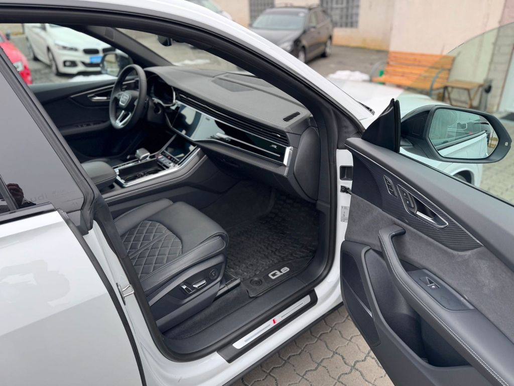 Audi SQ8 2024