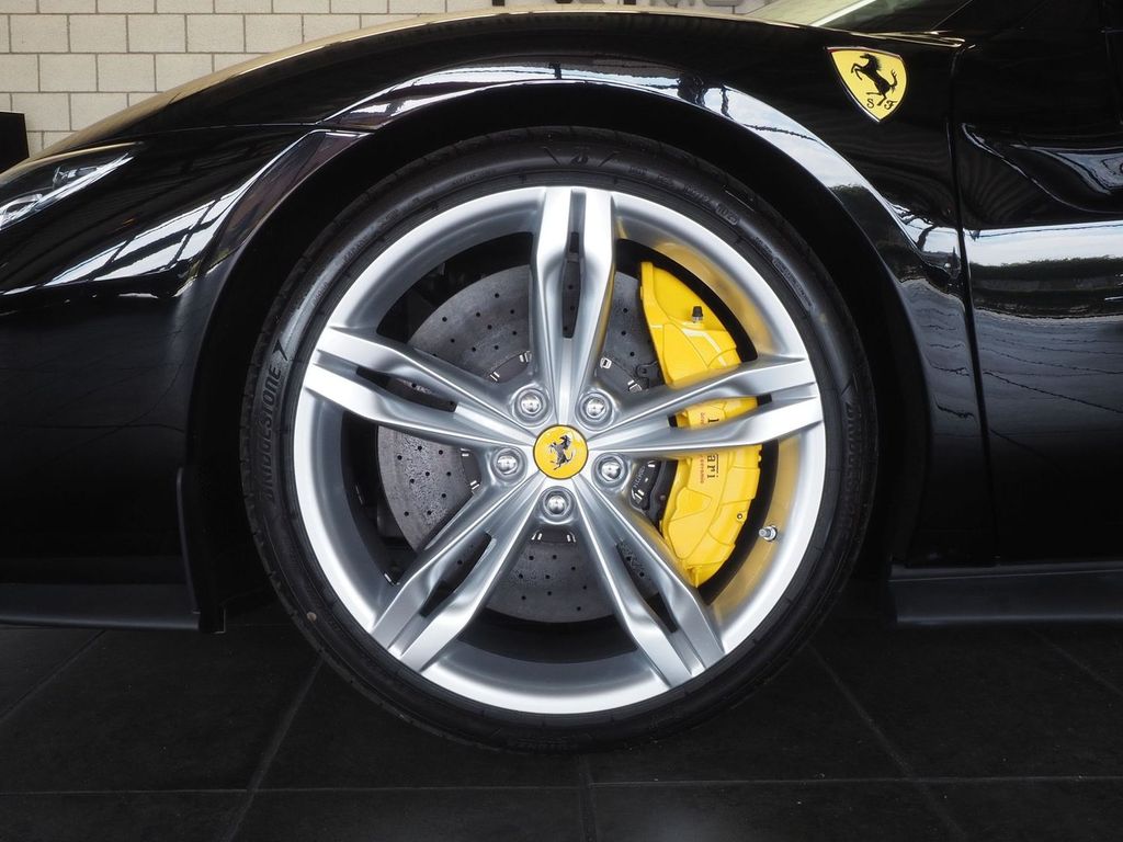 Ferrari 296 GTS 2025
