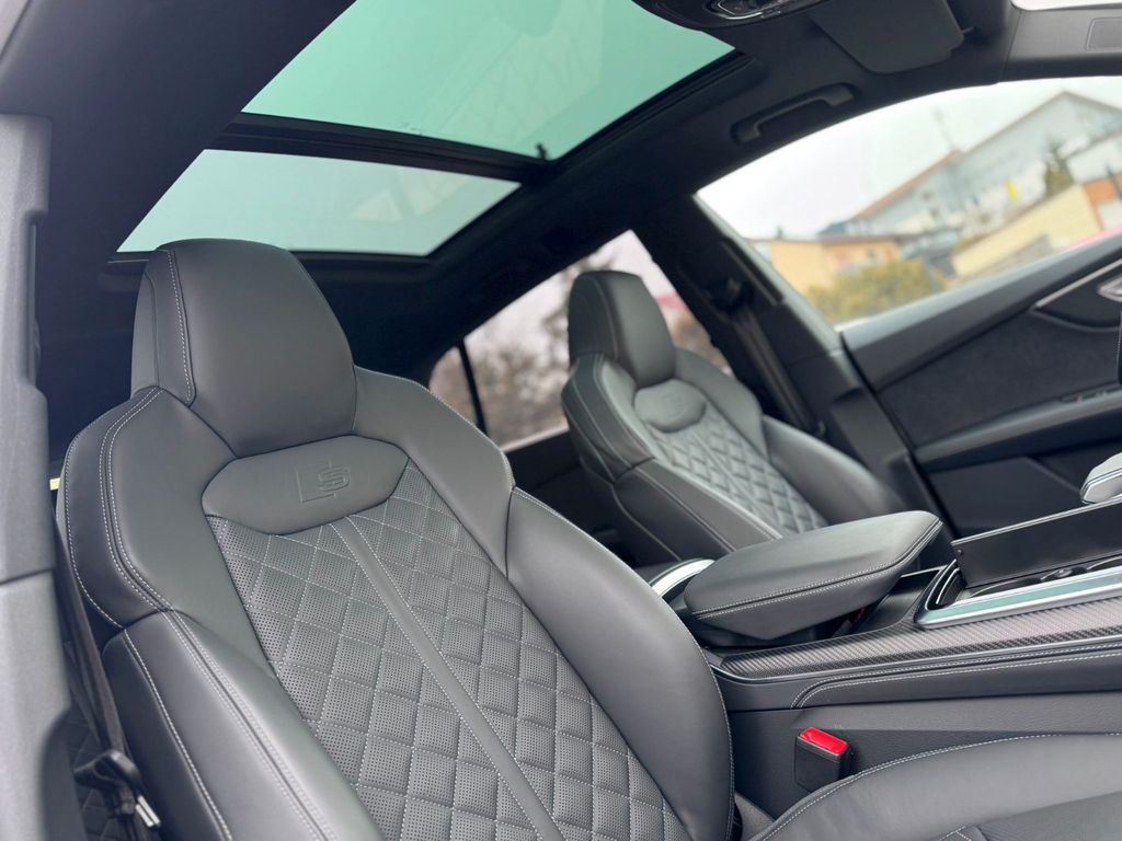 Audi SQ8 2024