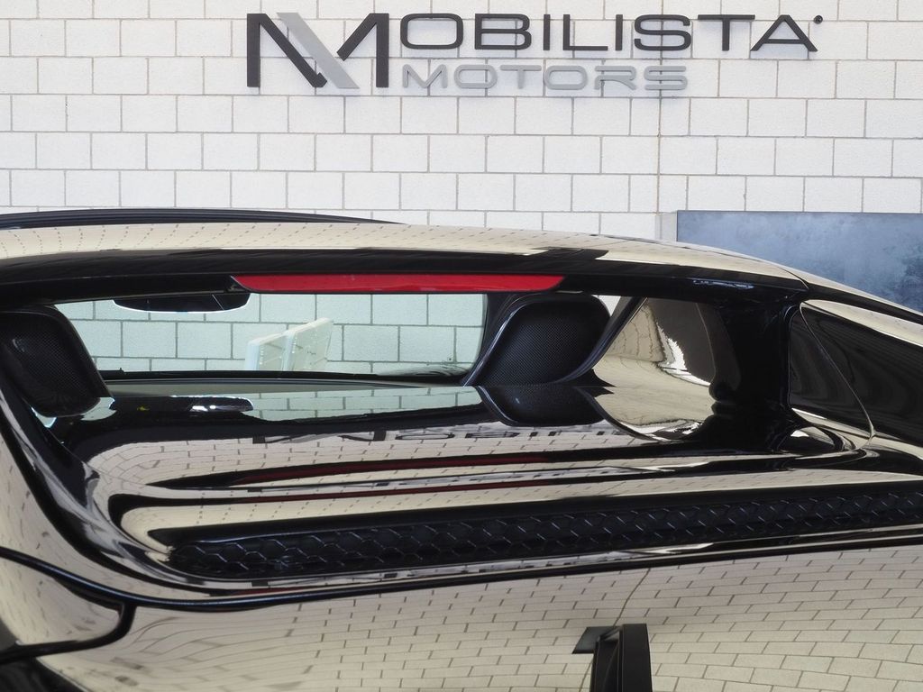 Ferrari 296 GTS 2025