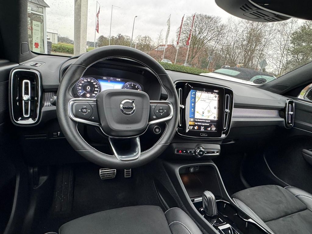 Volvo XC40 2021