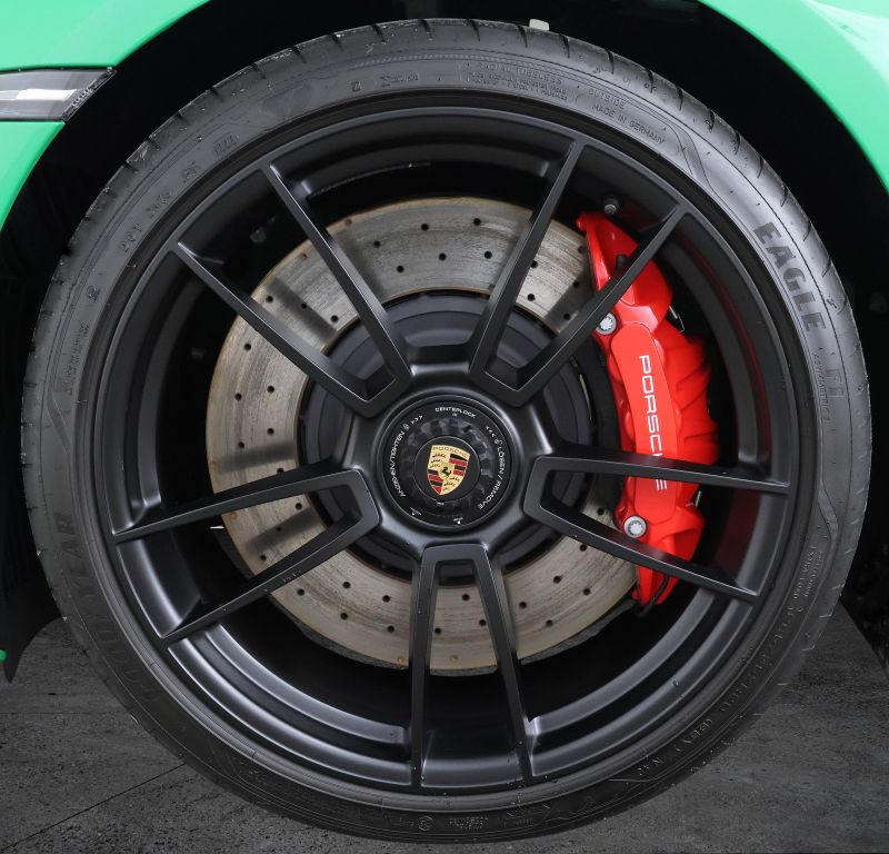 Porsche 992 2023