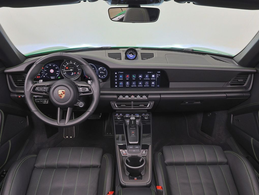 Porsche 992 2023
