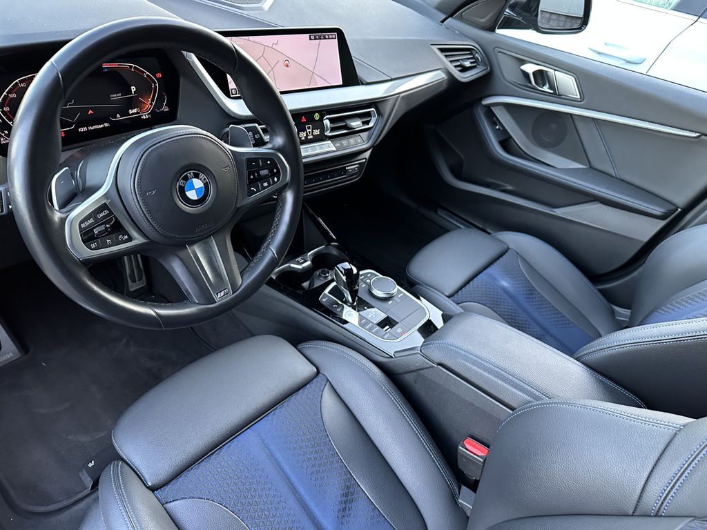 BMW 120 2022