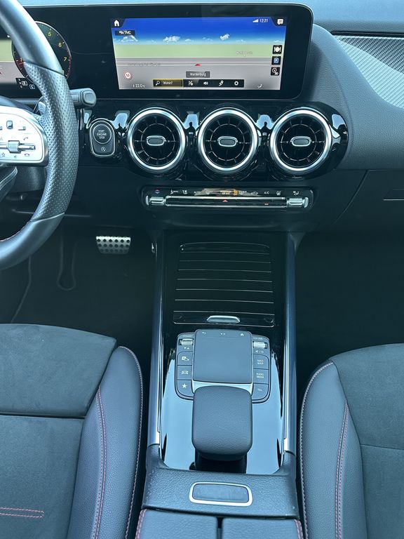 Mercedes-Benz GLA 200 2022