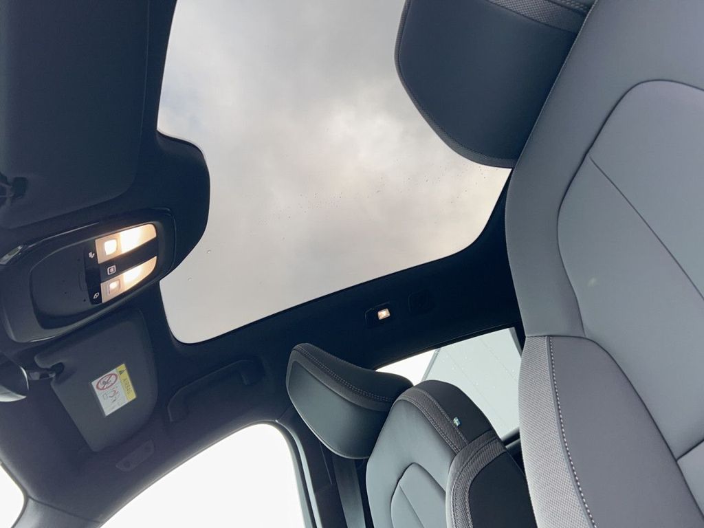 Volvo C40 2024