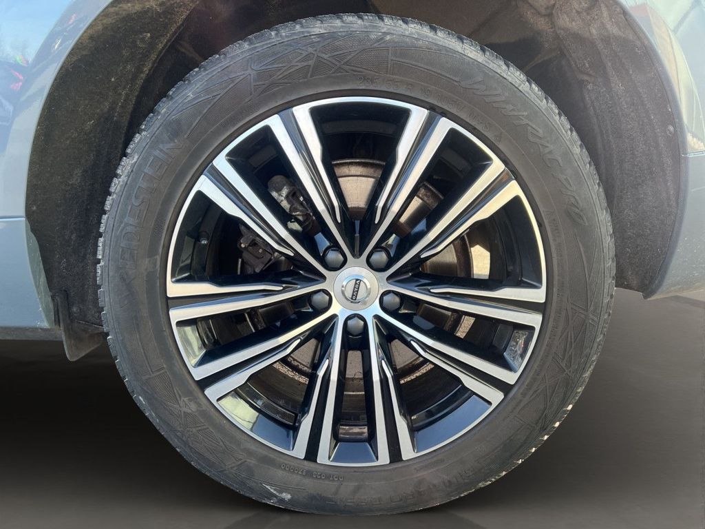 Volvo XC60 2022