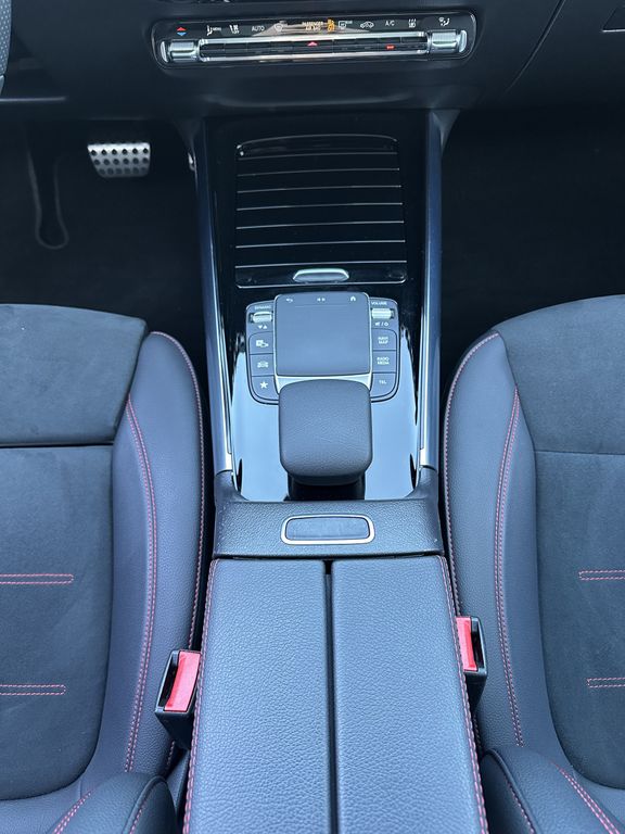 Mercedes-Benz GLA 200 2022