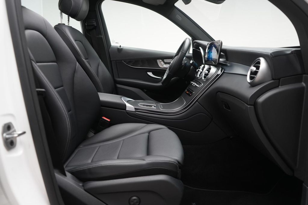 Mercedes-Benz GLC 300 2022