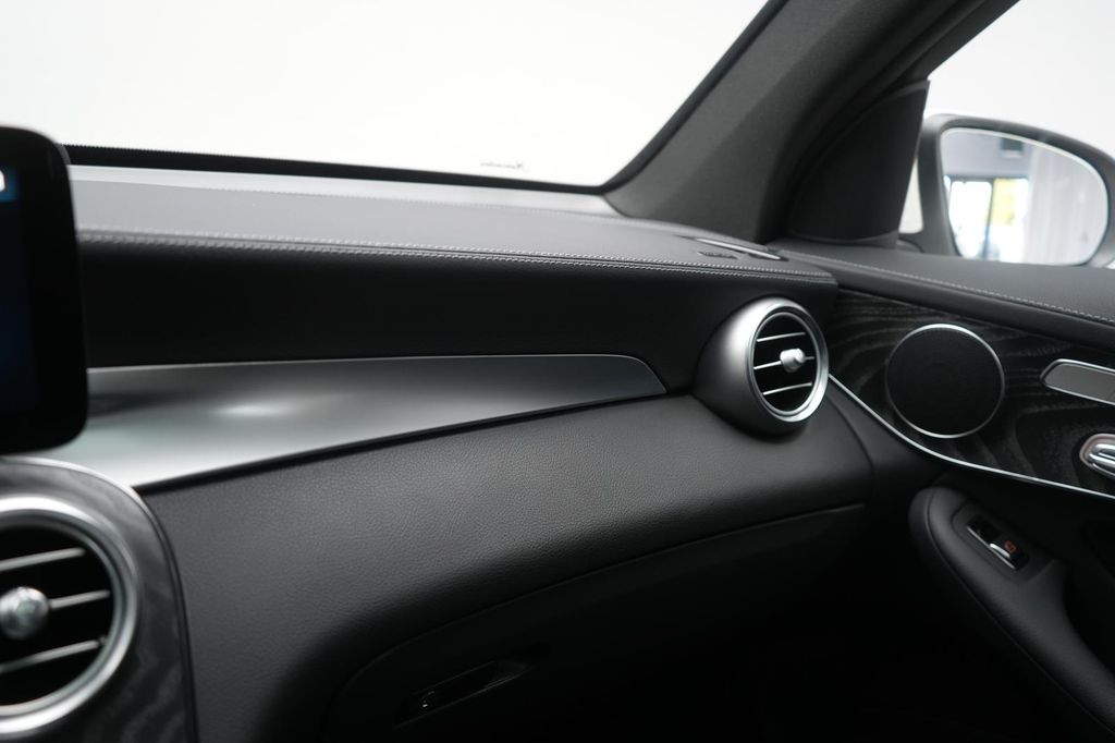 Mercedes-Benz GLC 300 2022