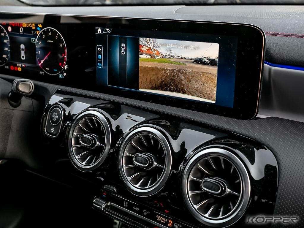 Mercedes-Benz CLA 200 2025