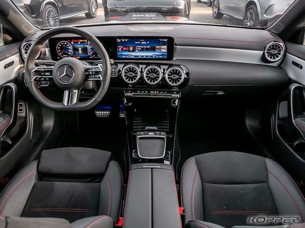 Mercedes-Benz CLA 200 2025