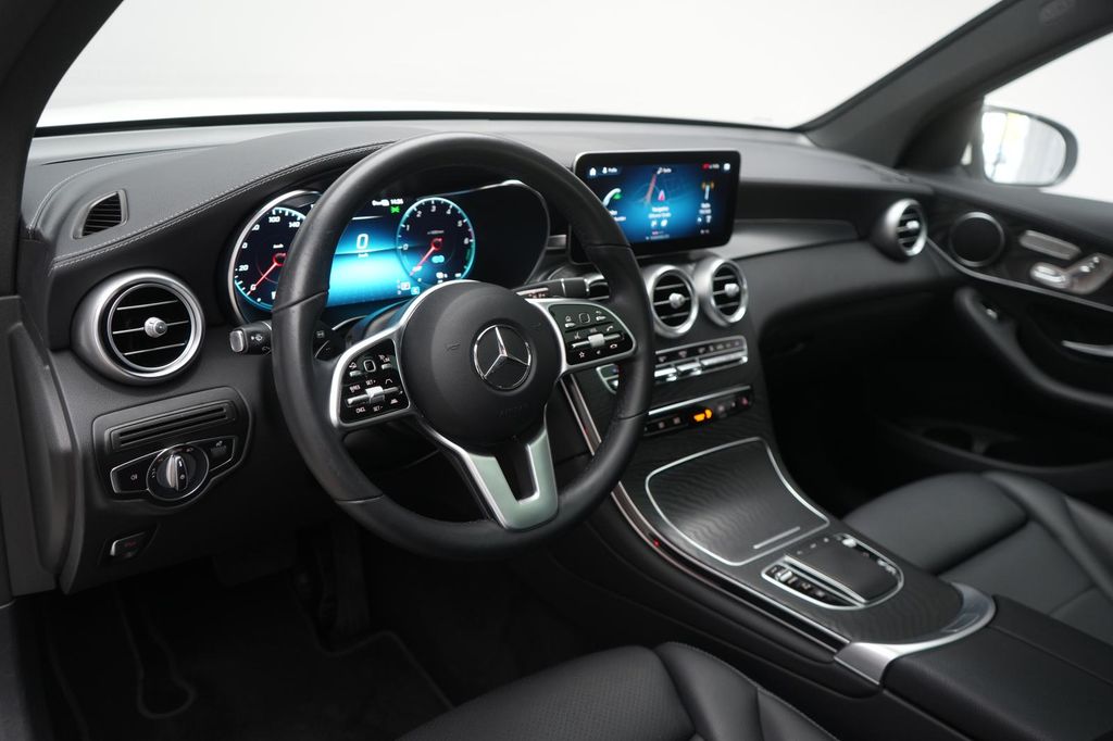 Mercedes-Benz GLC 300 2022