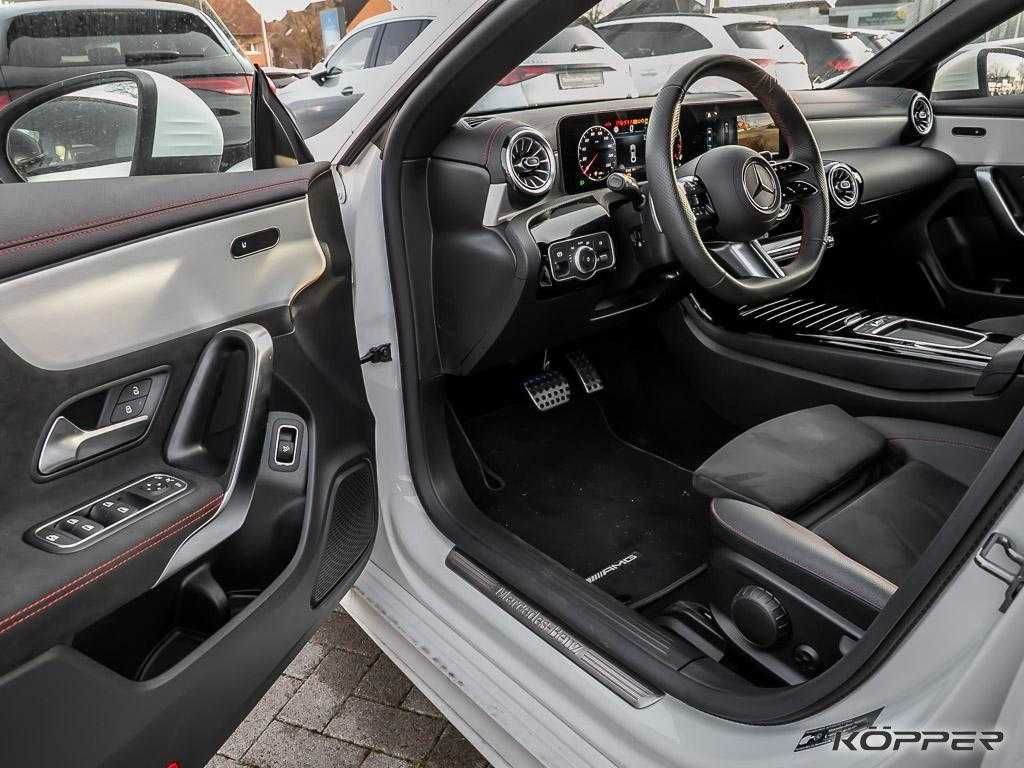 Mercedes-Benz CLA 200 2025