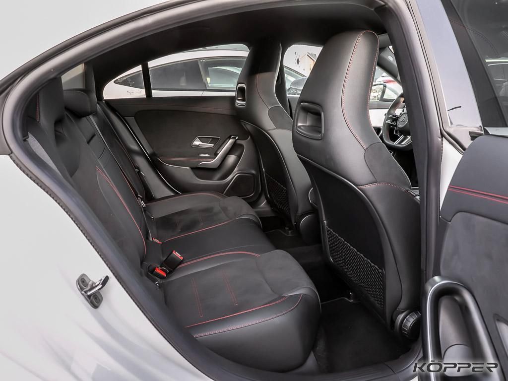 Mercedes-Benz CLA 200 2025