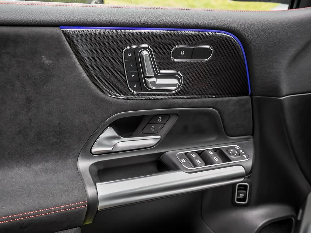 Mercedes-Benz B 220 2024