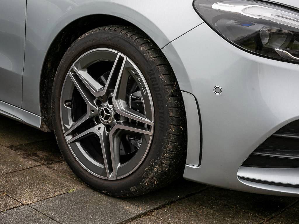 Mercedes-Benz B 220 2024