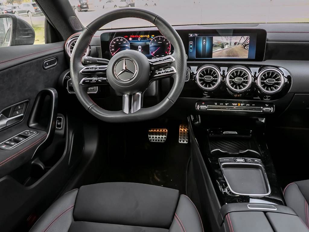 Mercedes-Benz CLA 200 2025