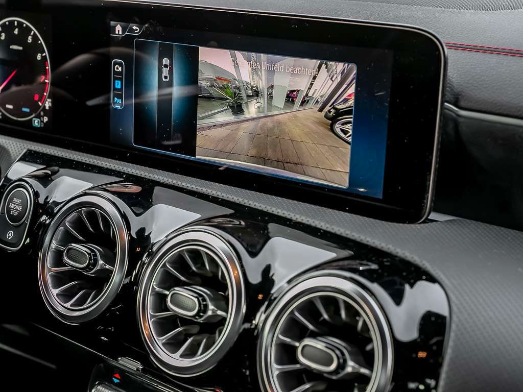 Mercedes-Benz CLA 200 2025