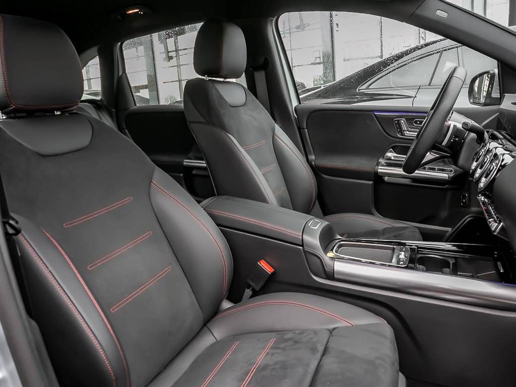 Mercedes-Benz B 220 2024