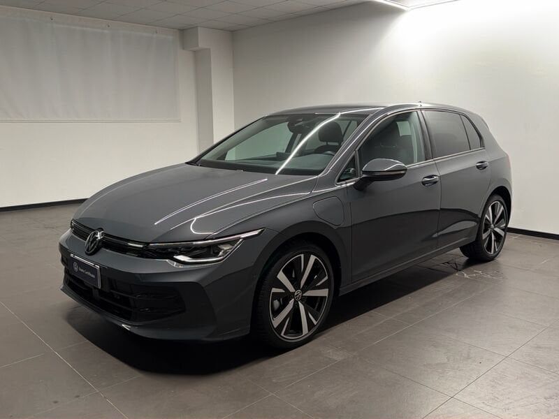 Volkswagen Golf 2025