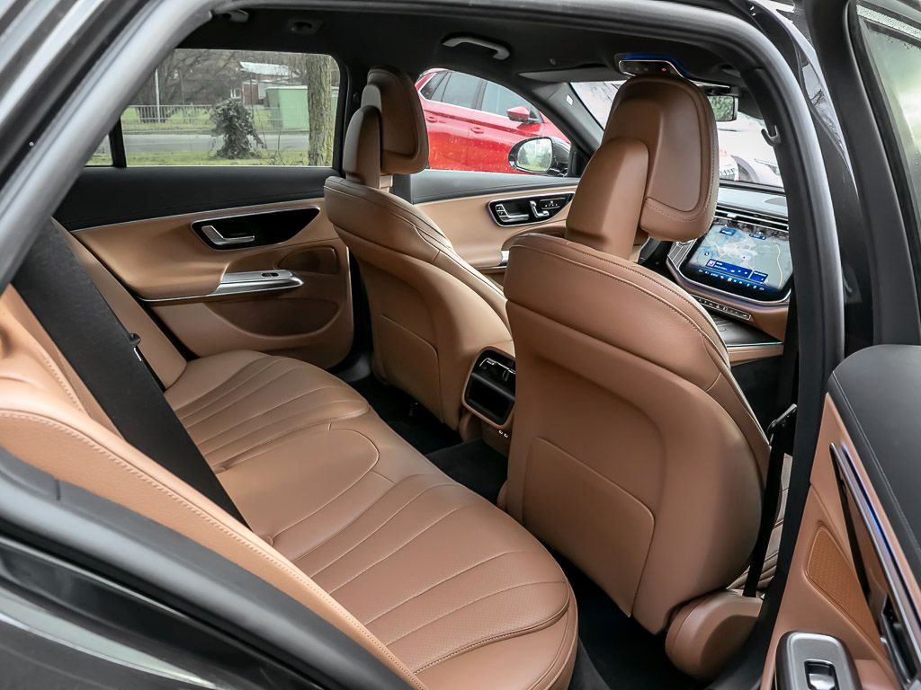 Mercedes-Benz E 300 2025