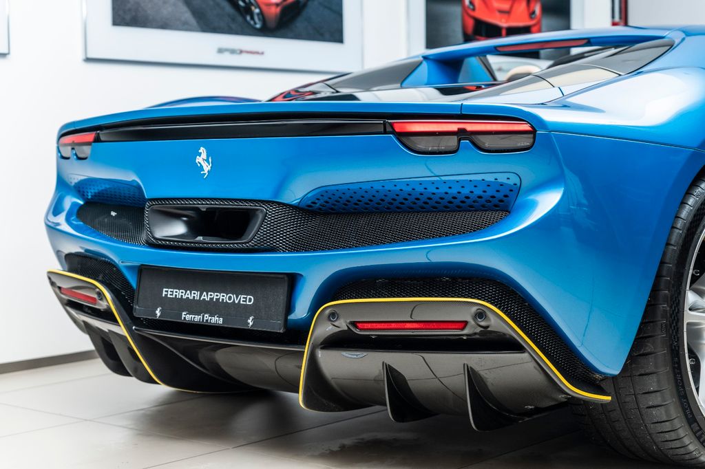 Ferrari 296 GTS 2022