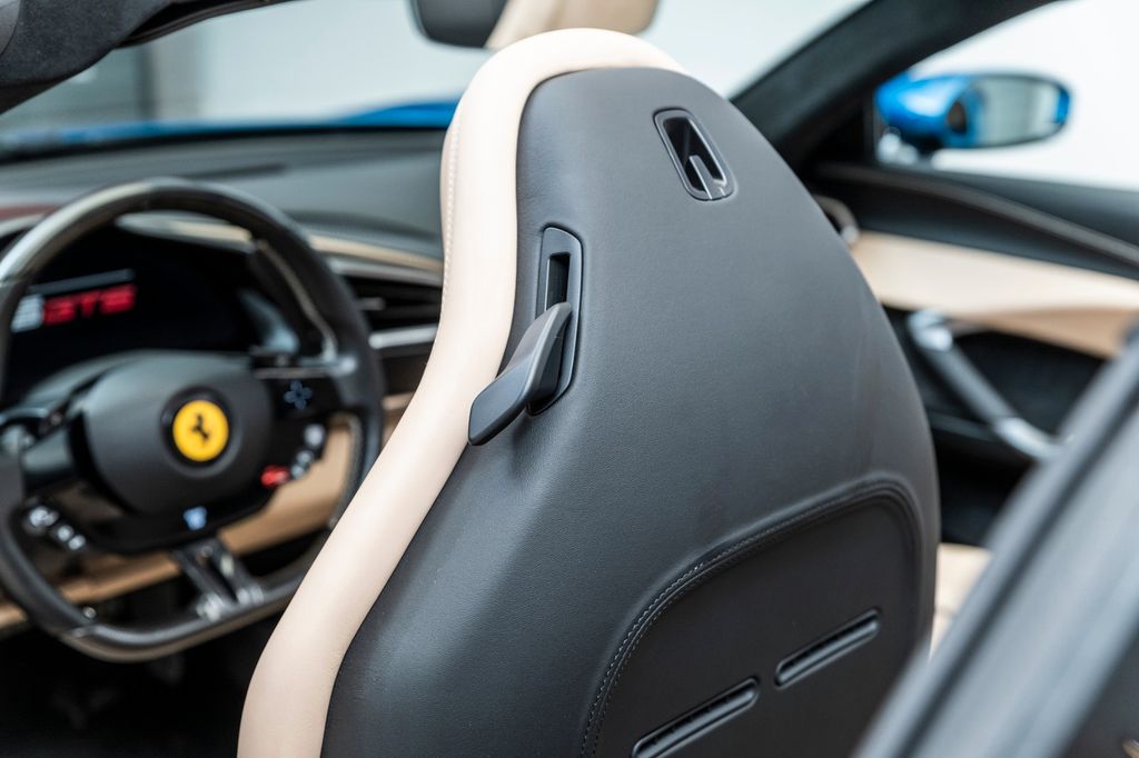 Ferrari 296 GTS 2022