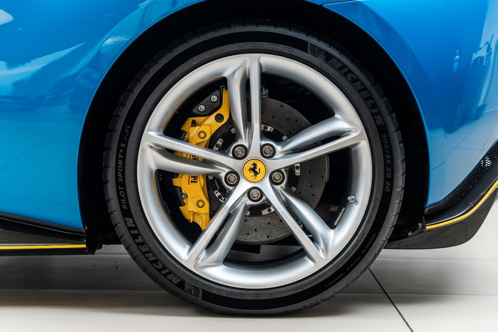 Ferrari 296 GTS 2022