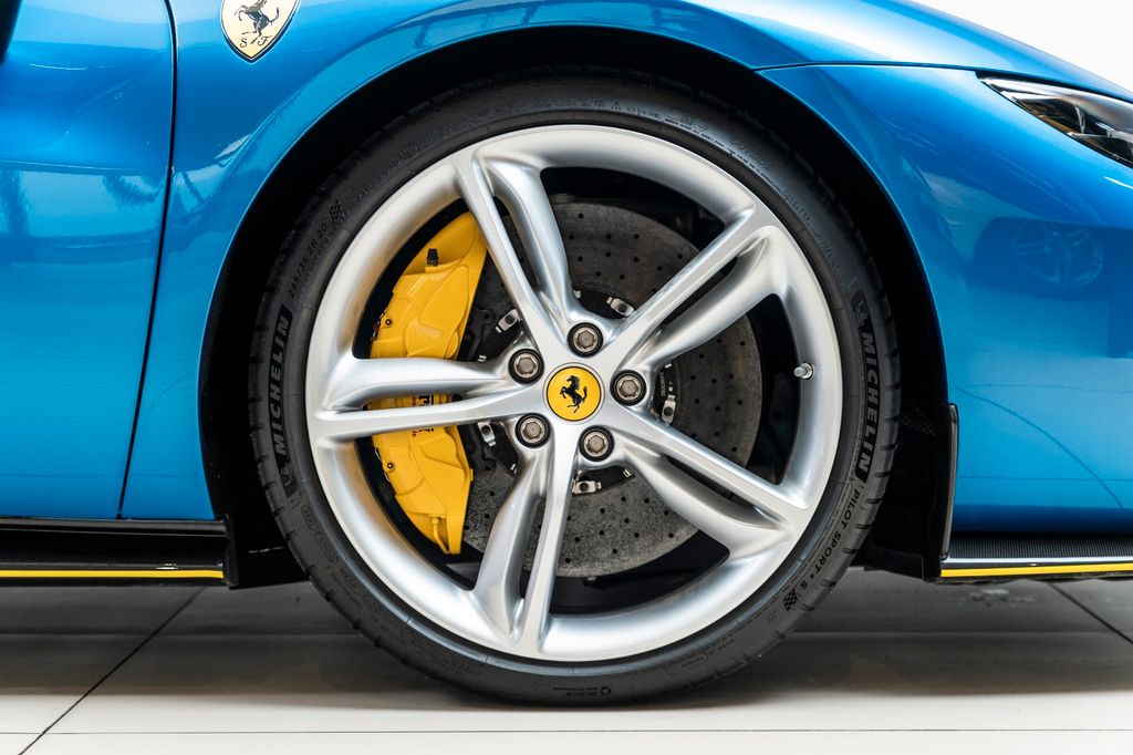 Ferrari 296 GTS 2022