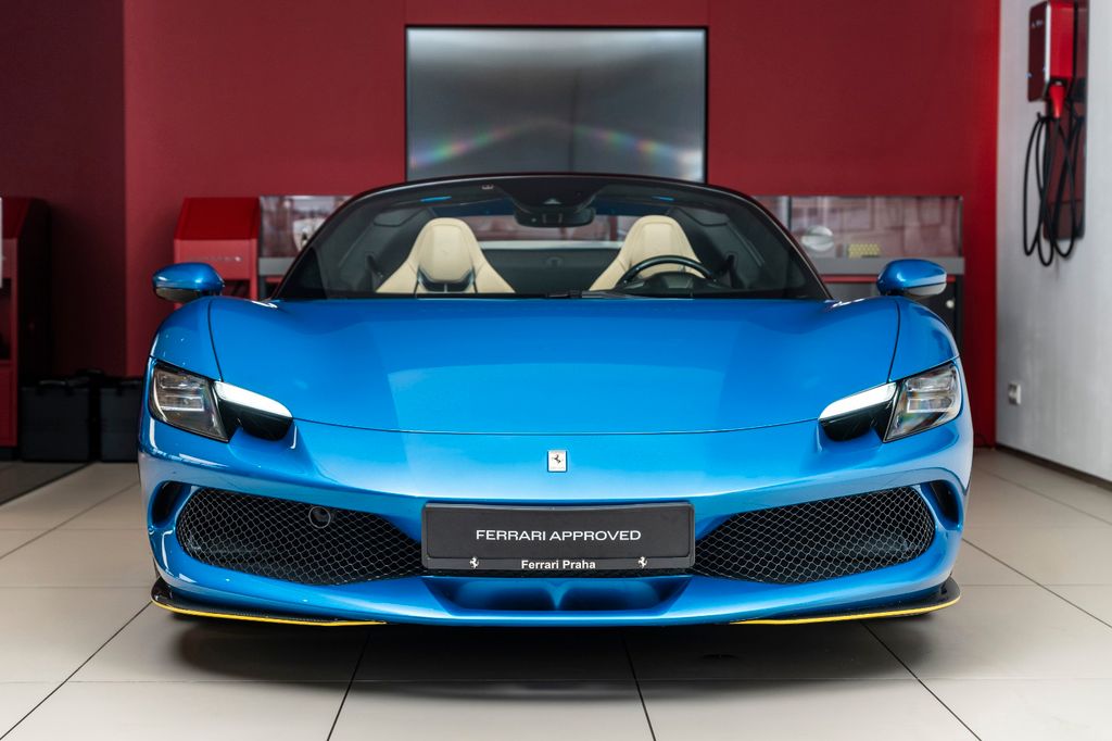 Ferrari 296 GTS 2022