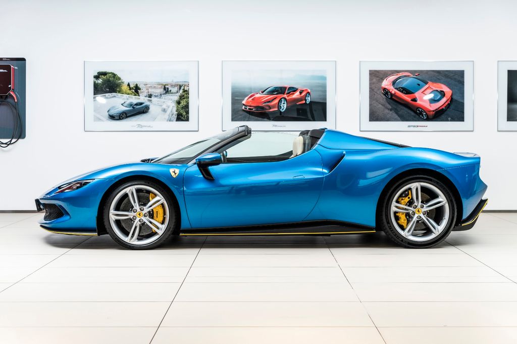 Ferrari 296 GTS 2022