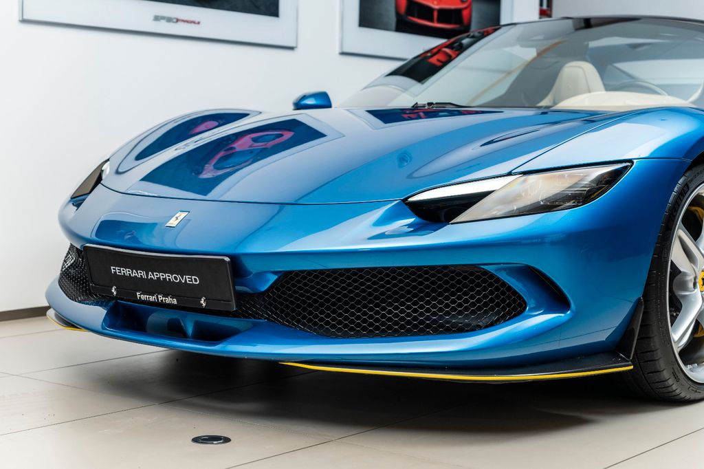 Ferrari 296 GTS 2022