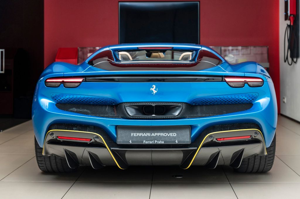 Ferrari 296 GTS 2022