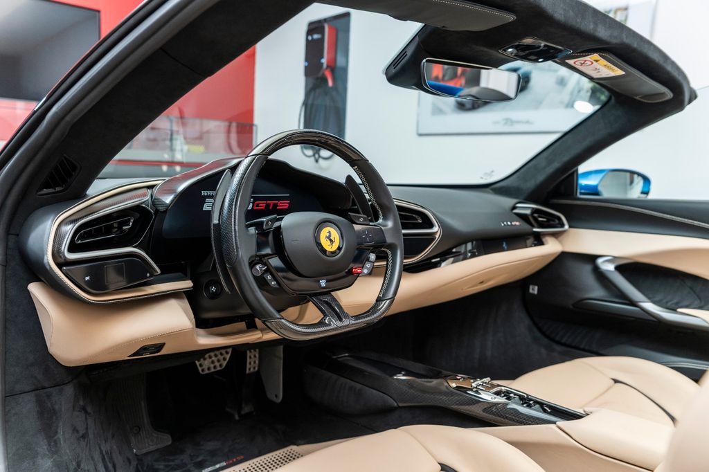 Ferrari 296 GTS 2022