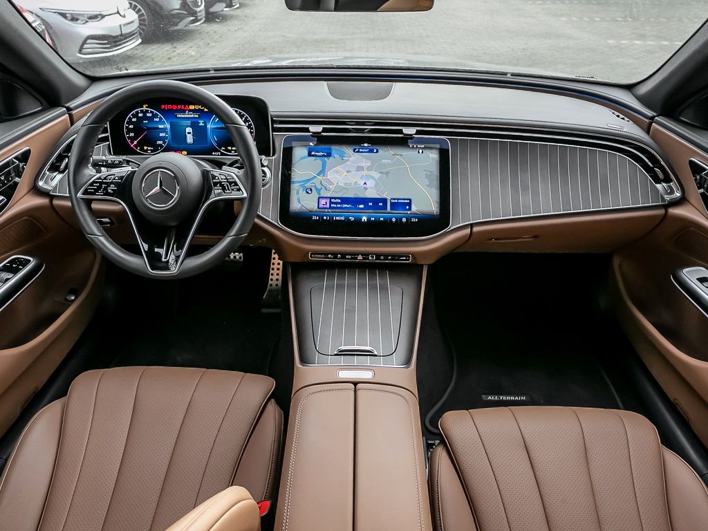 Mercedes-Benz E 300 2025