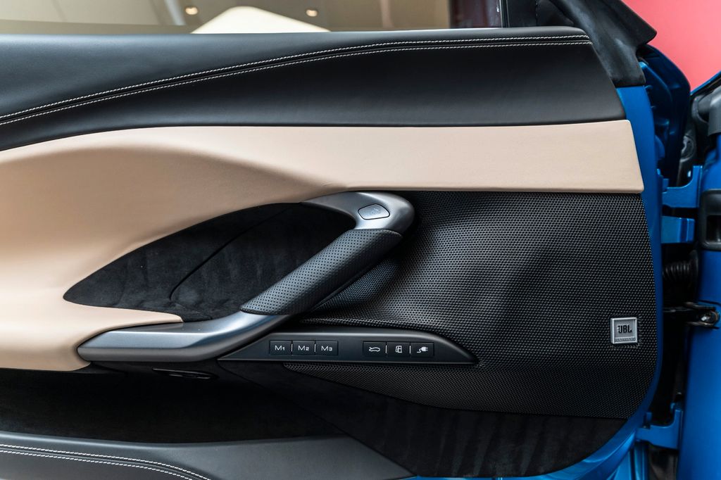 Ferrari 296 GTS 2022