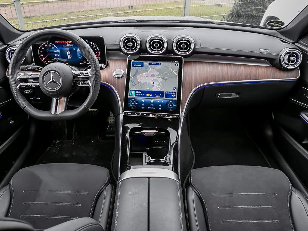 Mercedes-Benz C 300 2025
