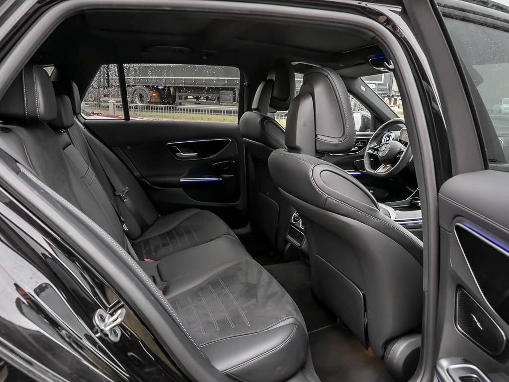 Mercedes-Benz C 300 2025