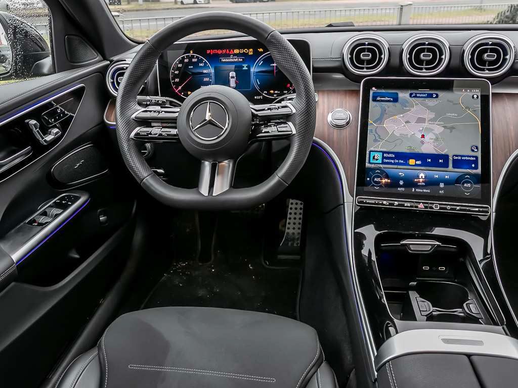 Mercedes-Benz C 300 2025