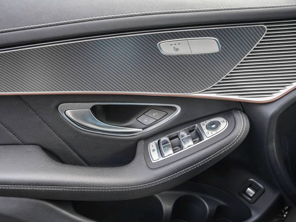 Mercedes-Benz EQC 2020